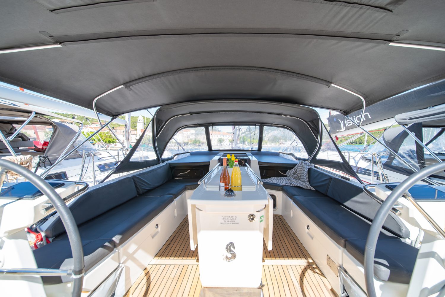Oceanis 51.1 First Heartbeat 14