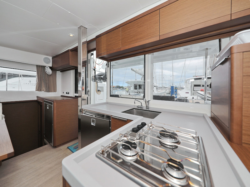 Lagoon 40 LANCELOT 23