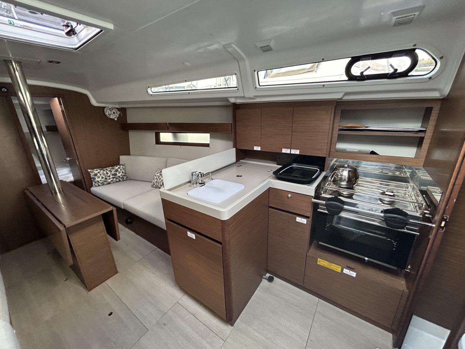 Oceanis 34.1 Sail Altair 1 4