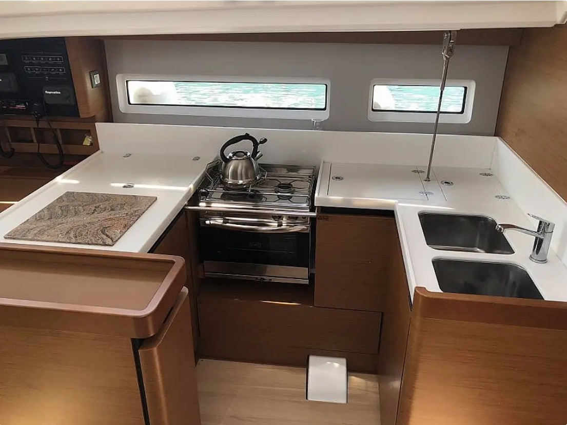 Sun Odyssey 440 Tikal III 11